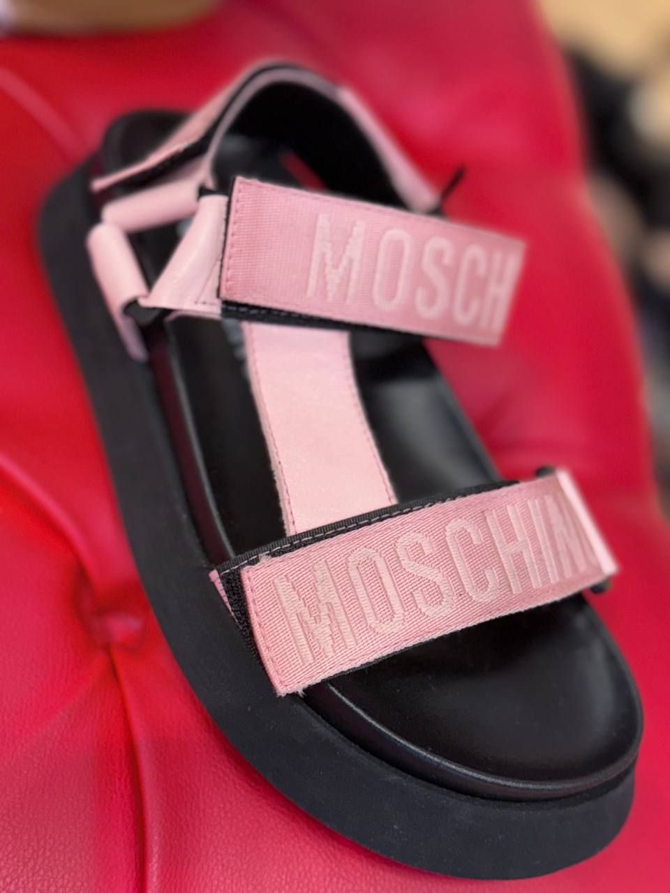 Босоножки Moschino