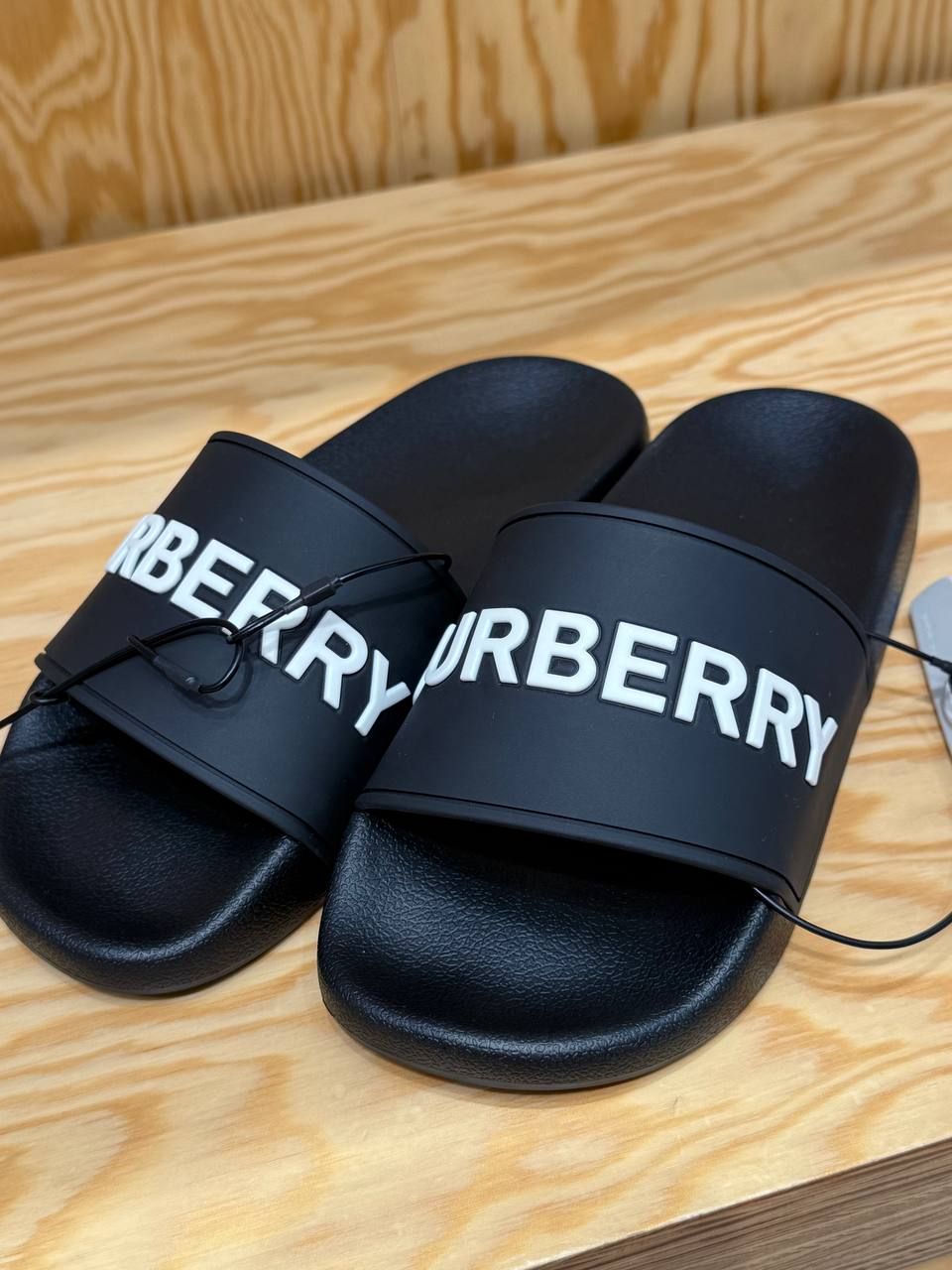Шлепанцы Burberry