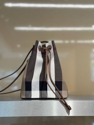 Сумка Burberry