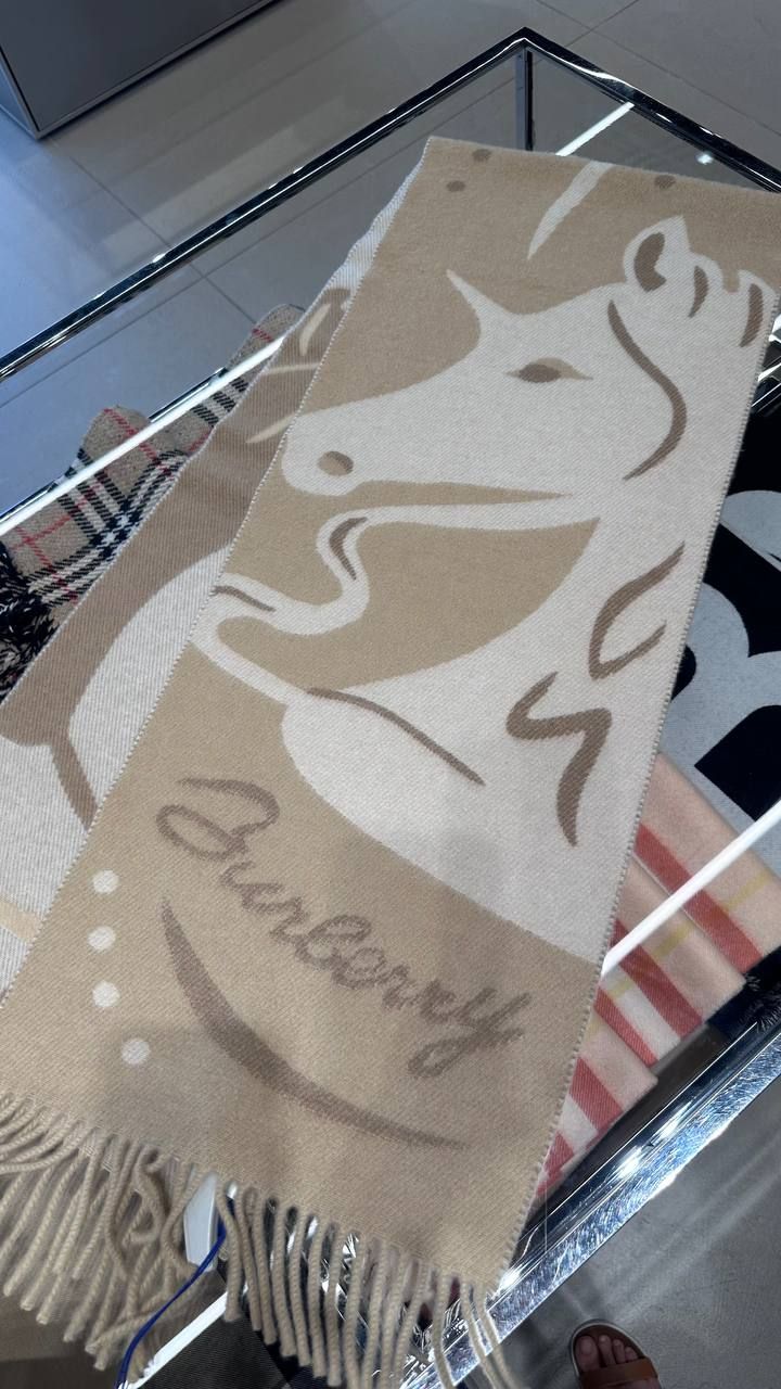 Шарф Burberry