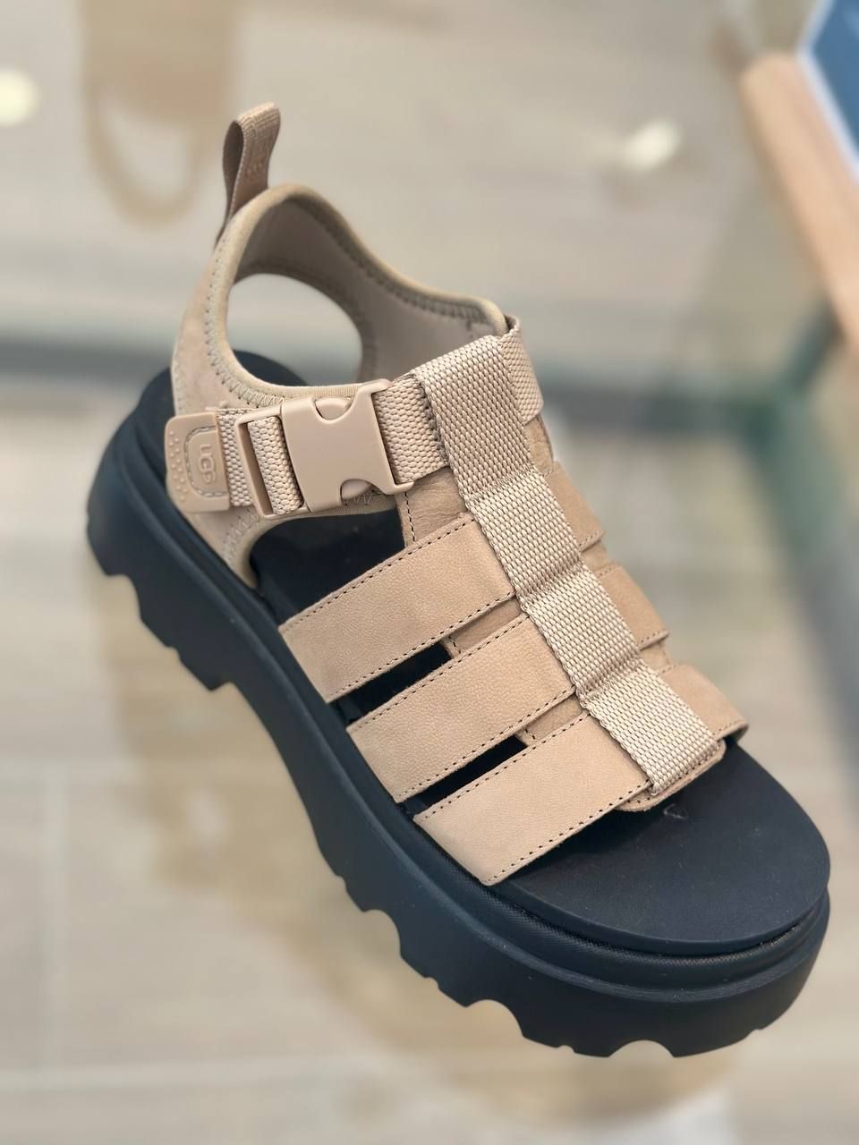 Сандалии UGG