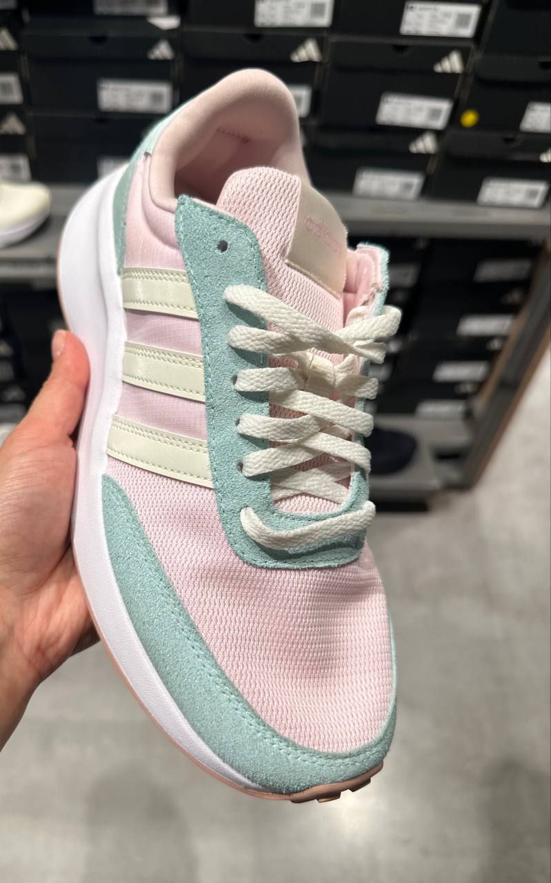 Кроссовки женские Adidas