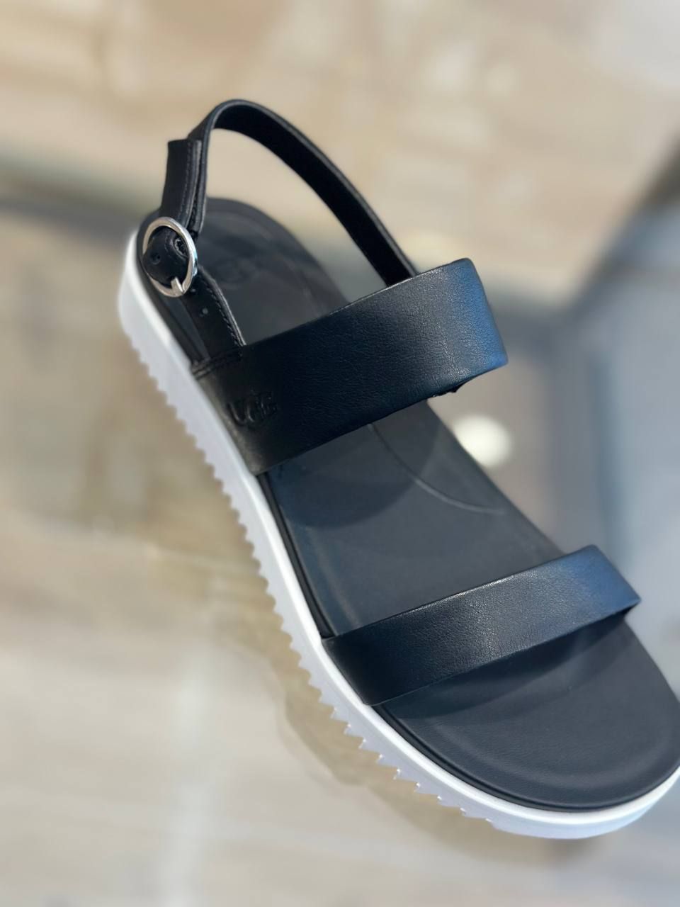 Босоножки UGG