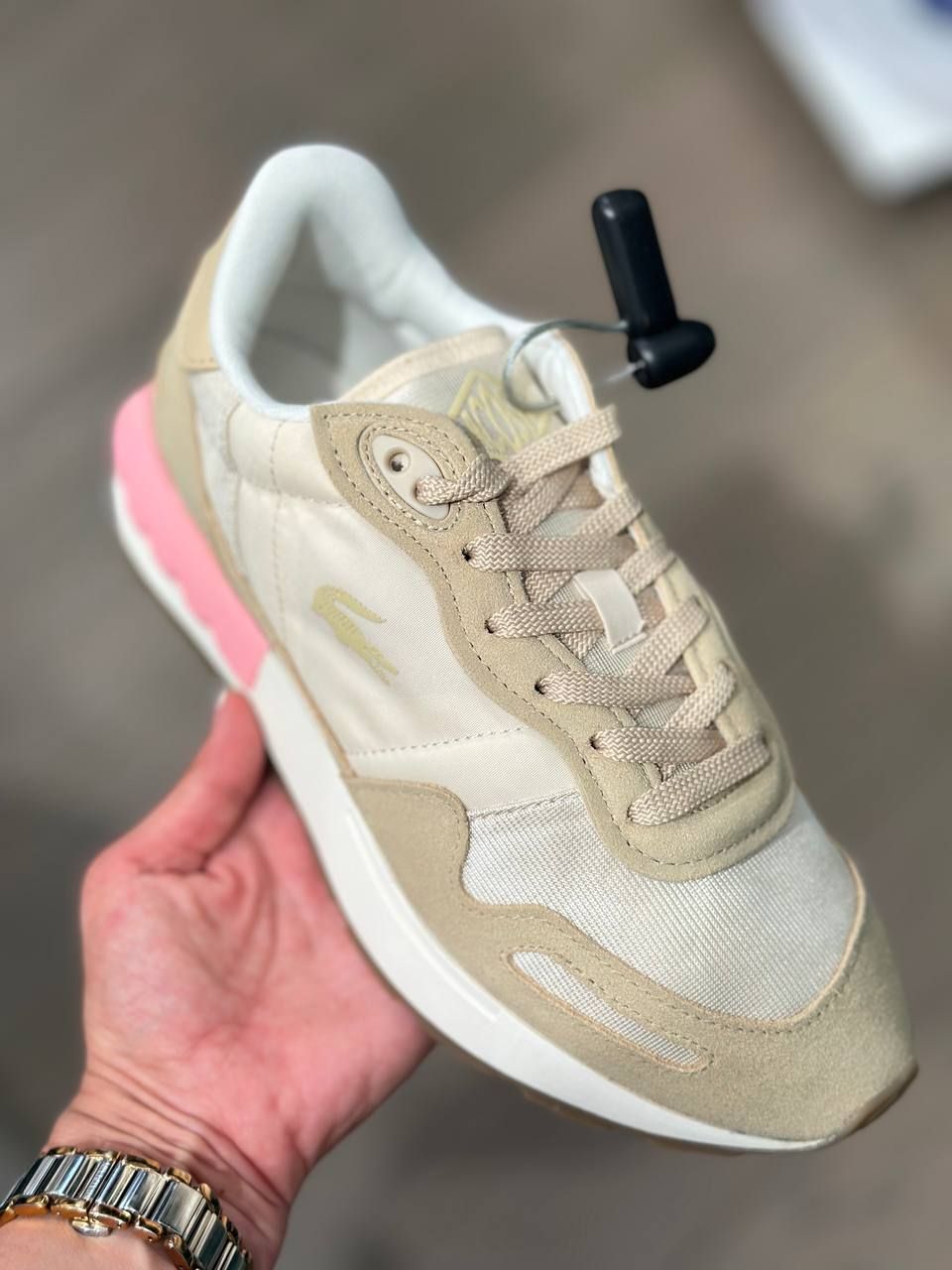 Женские кроссовки Lacoste