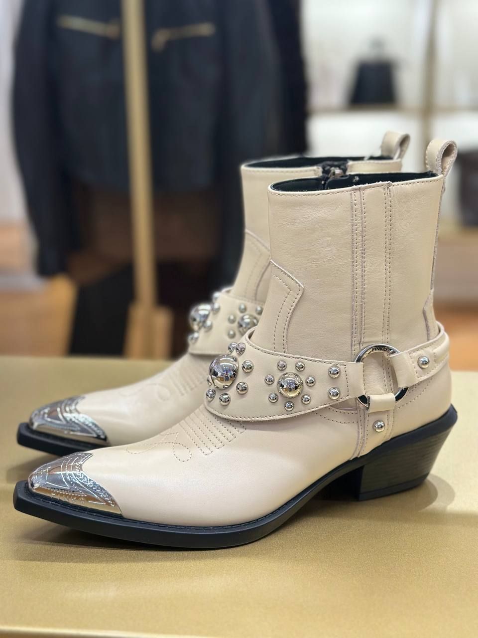 Сапожки Pinko