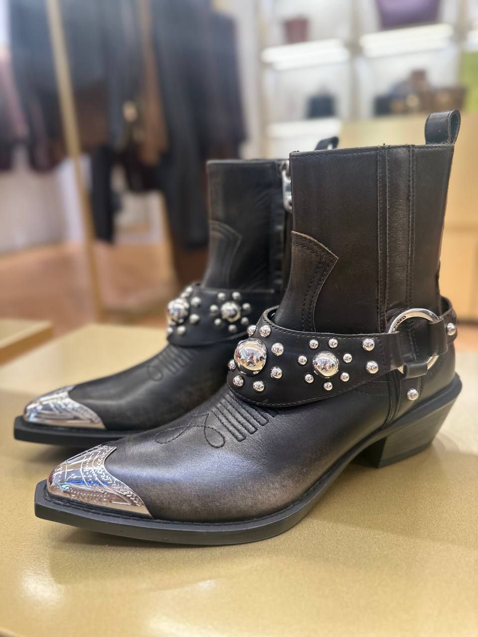 Сапожки Pinko