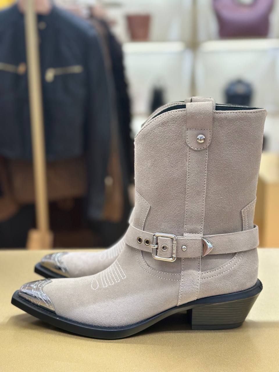 Сапожки Pinko