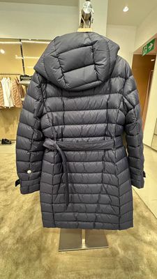 Пуховик Burberry