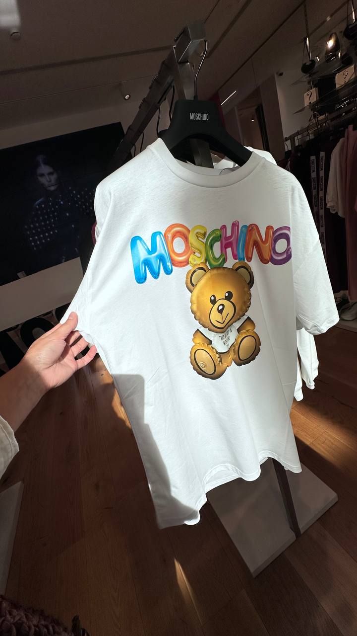 Футболка Moschino