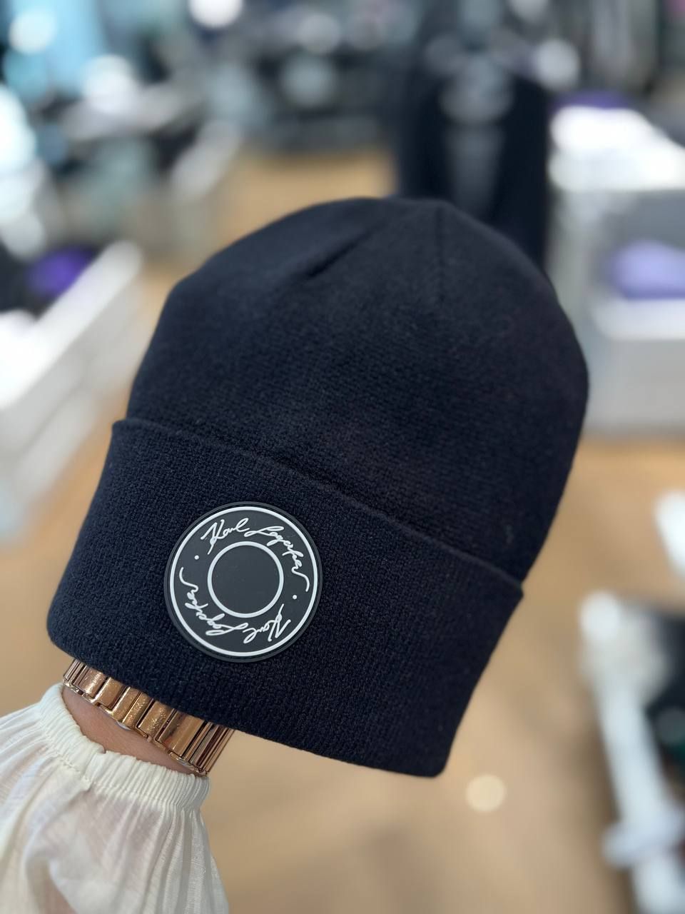 Шапка Karl Lagerfeld