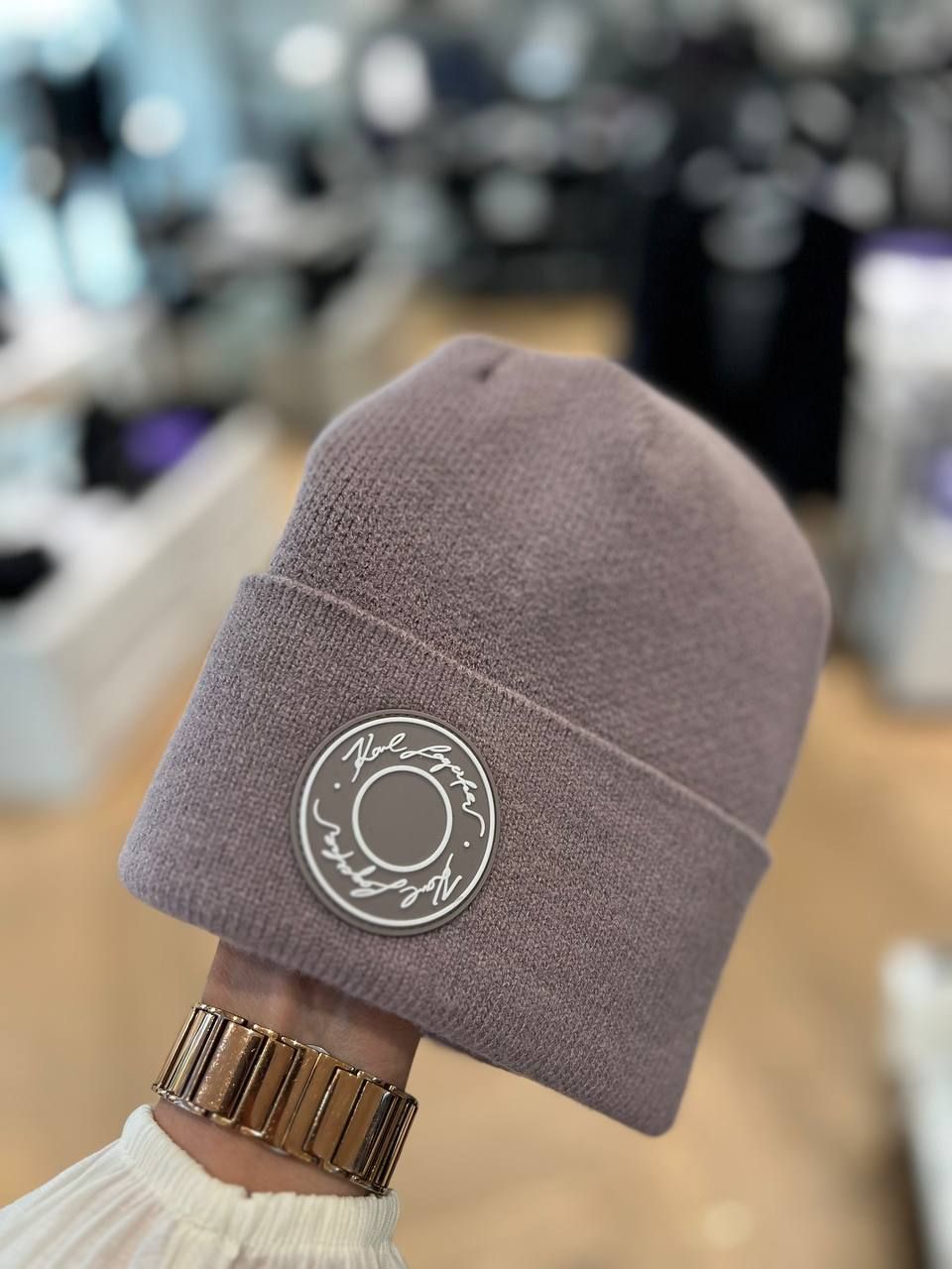 Шапка Karl Lagerfeld