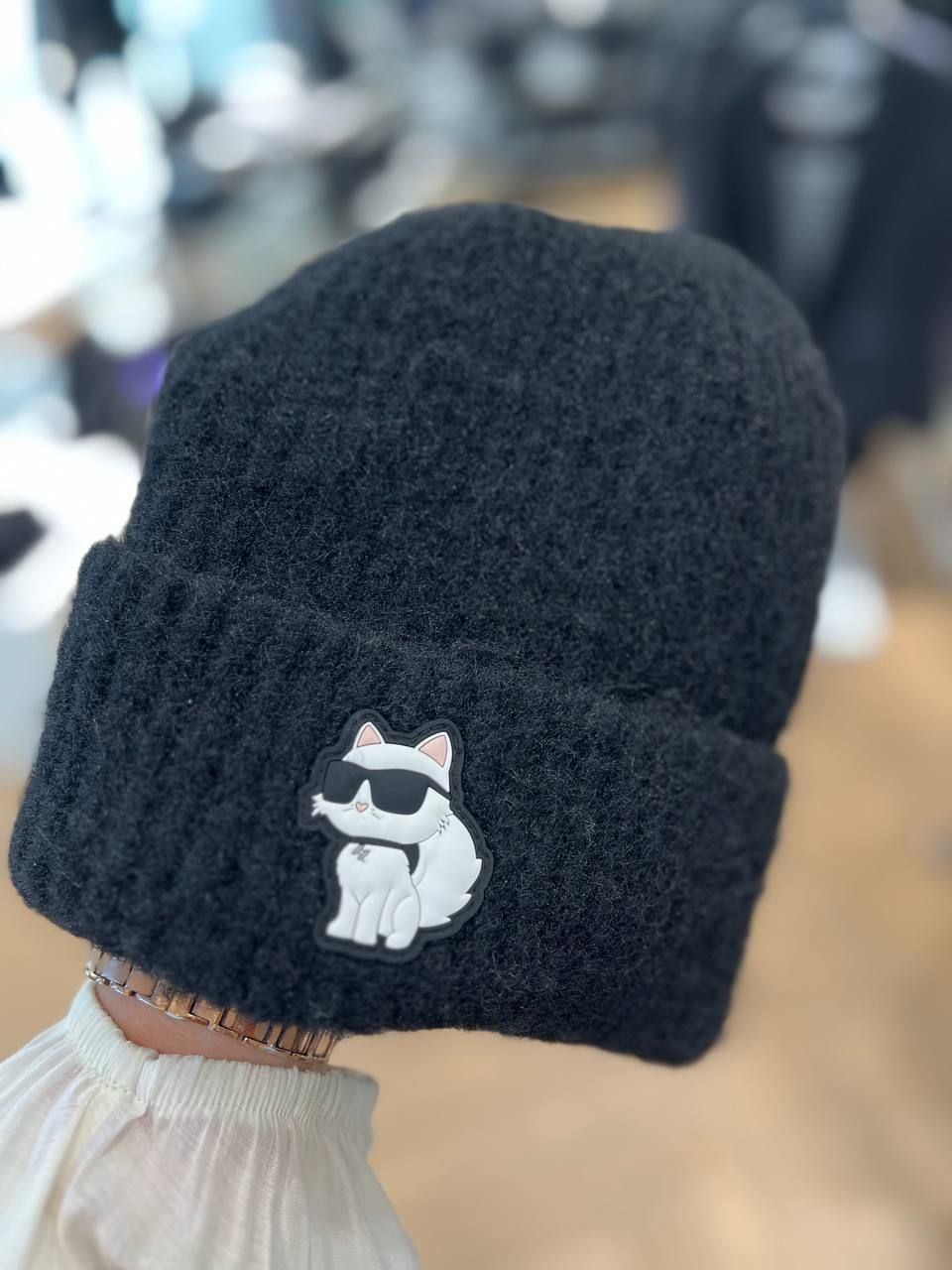 Шапка Karl Lagerfeld