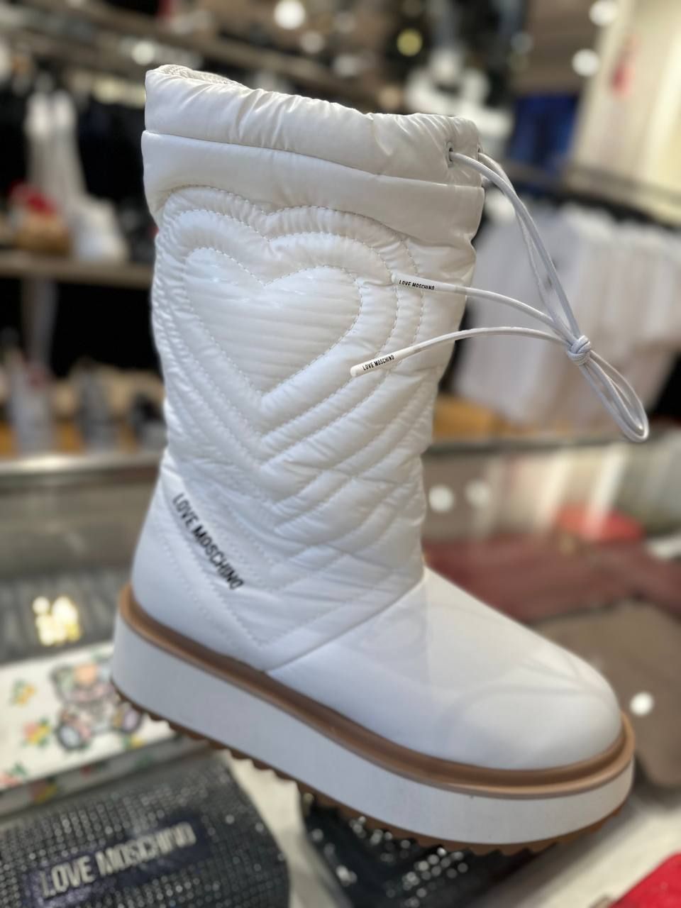 Сапожки Moschino