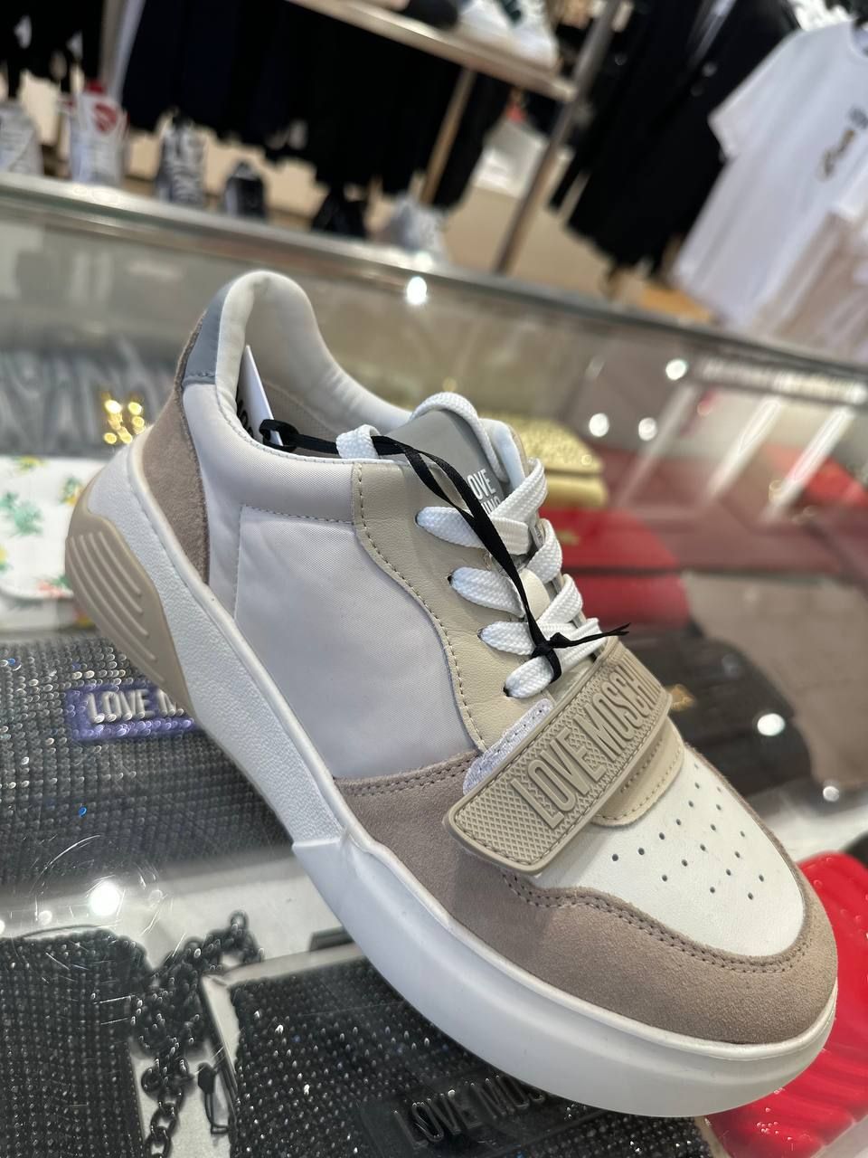 Кроссовки Moschino