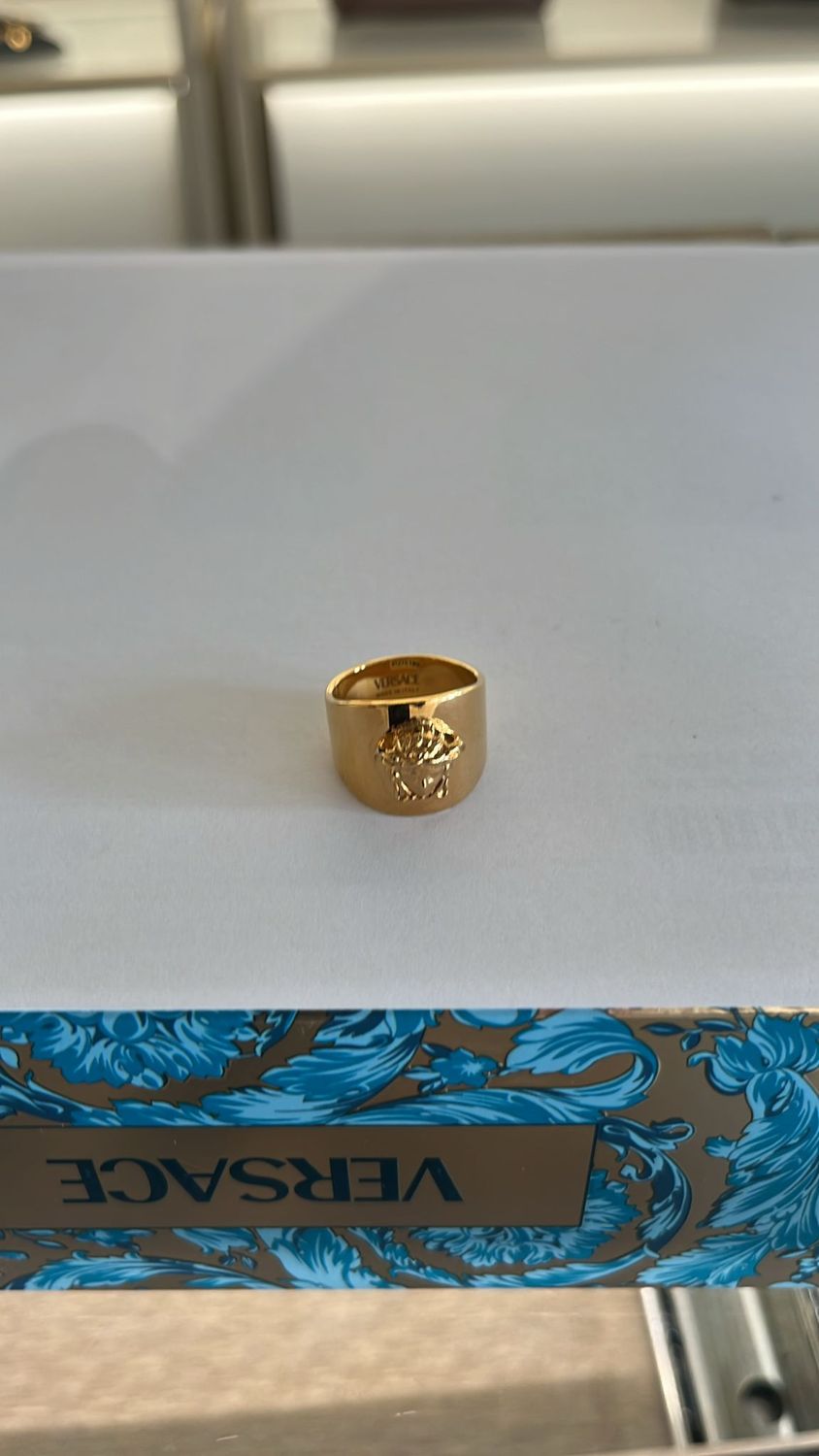 Кольцо Versace