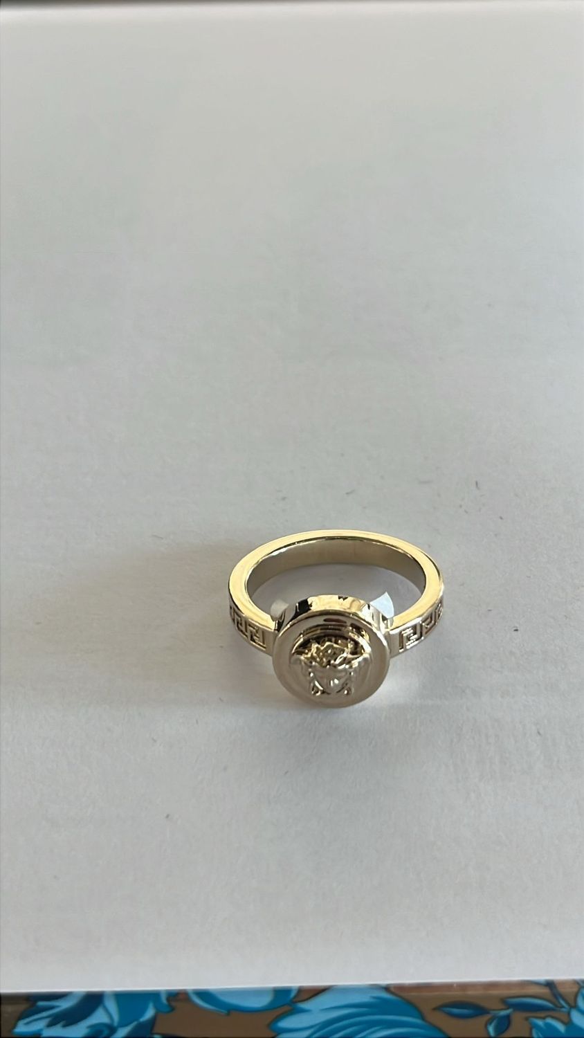 Кольцо Versace