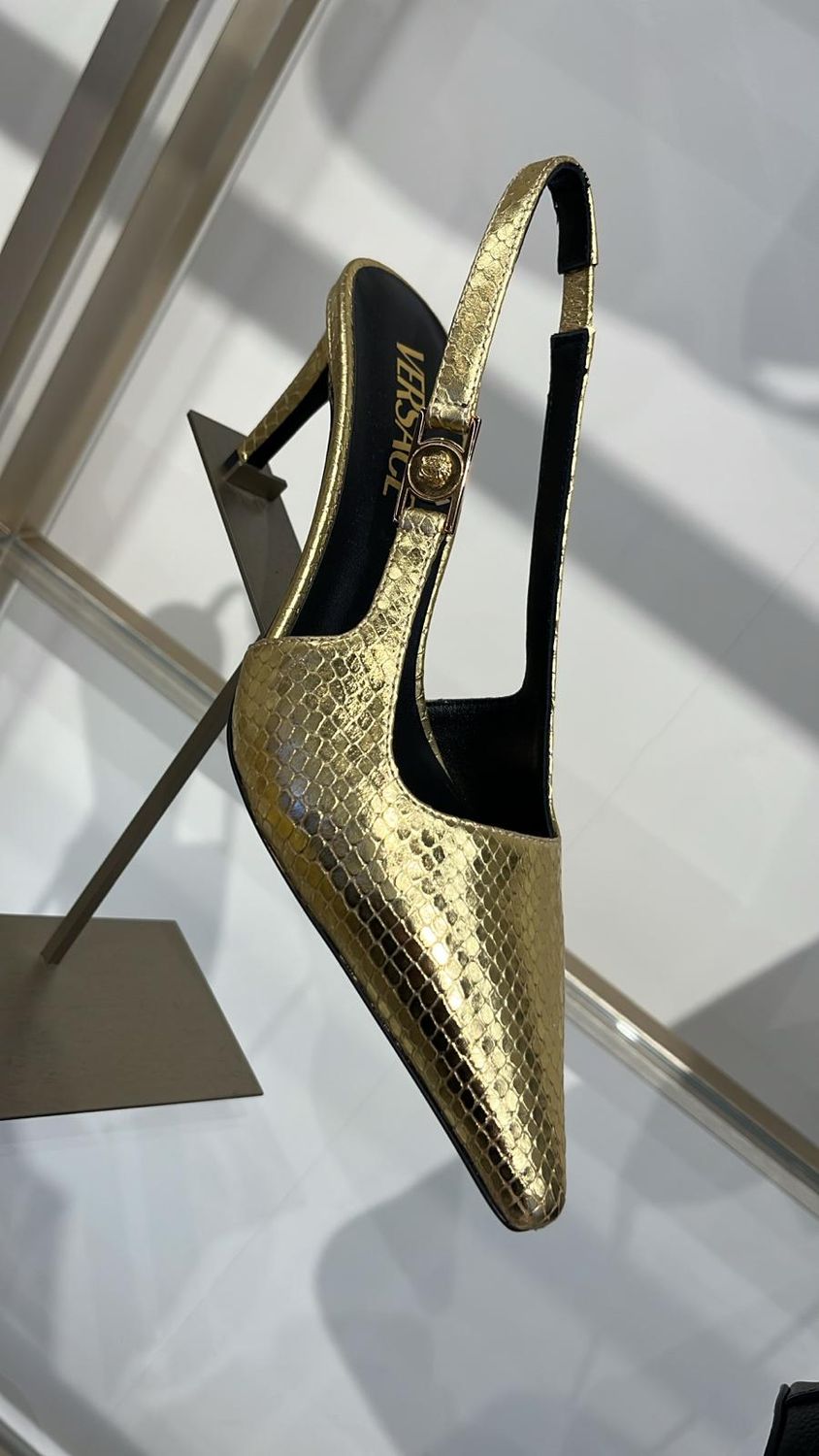 Слингбэки Versace