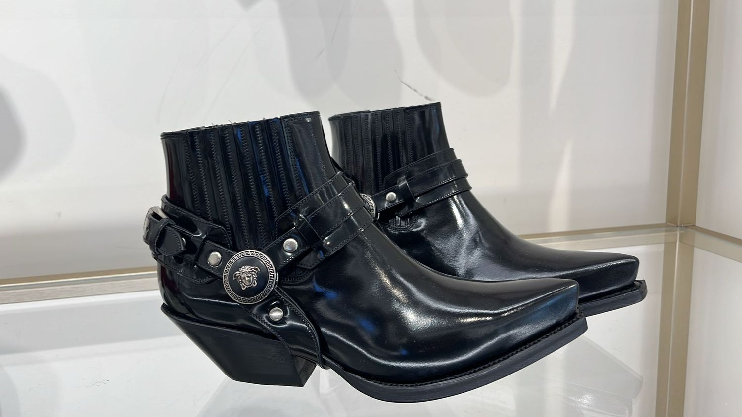 Сапожки Versace