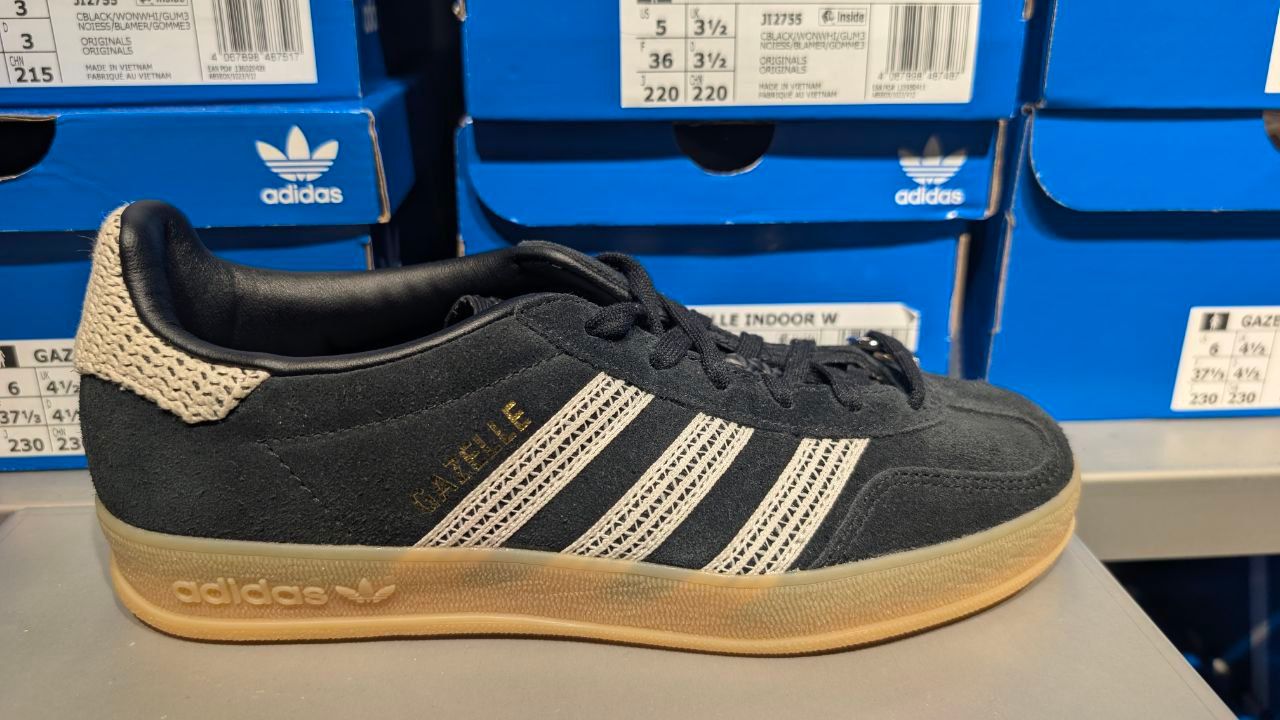Кроссовки женские Adidas