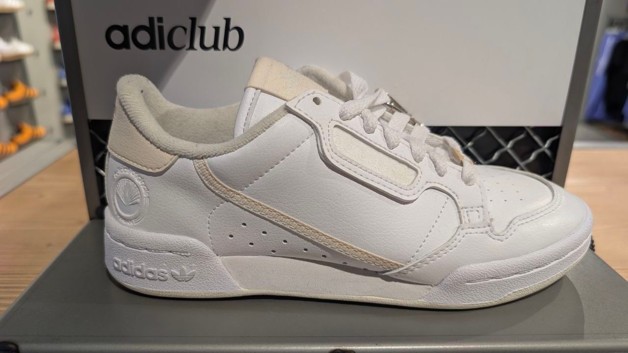 Кроссовки женские Adidas