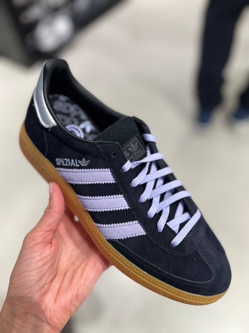 Кроссовки женские Adidas