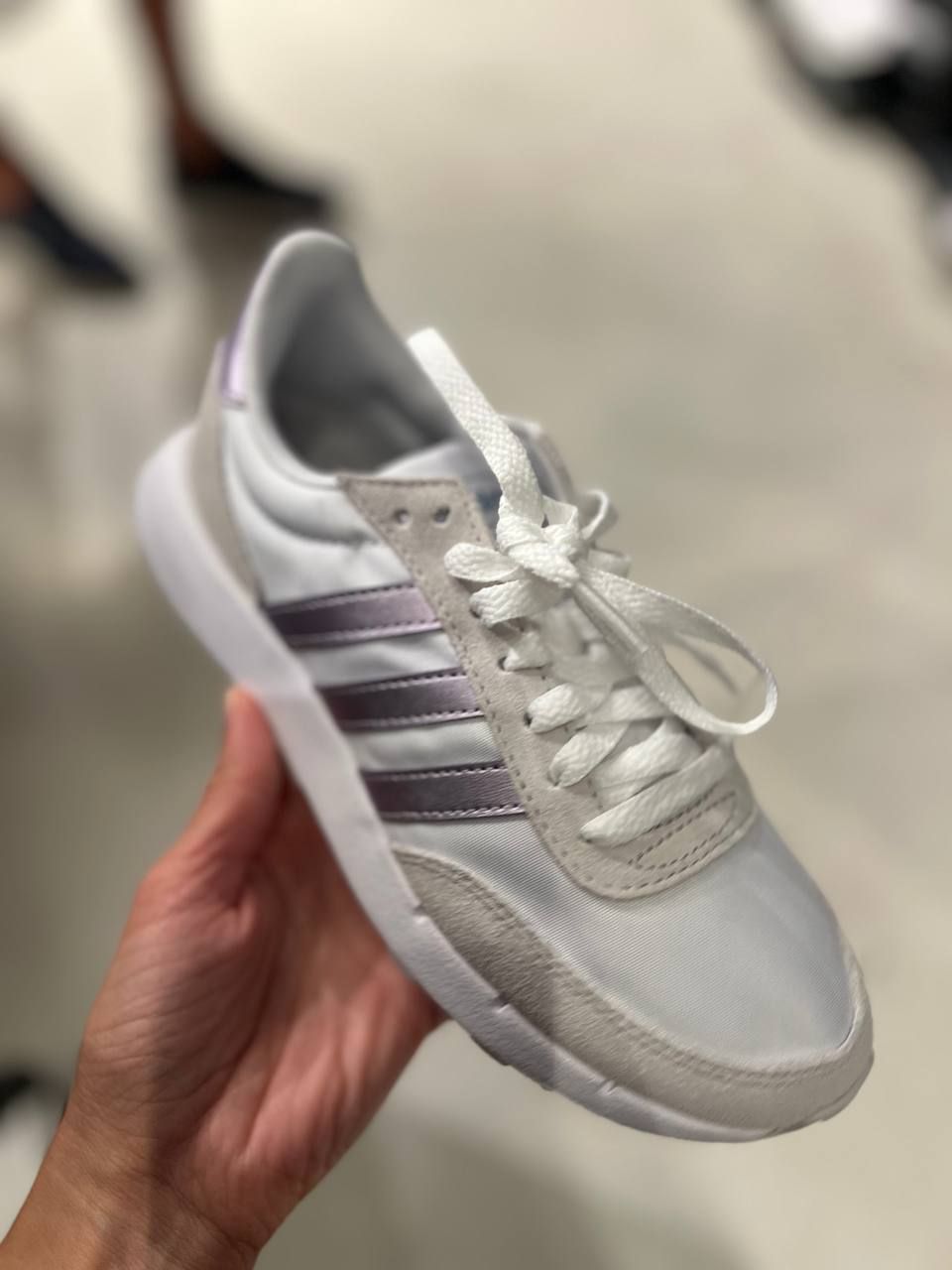 Кроссовки женские Adidas
