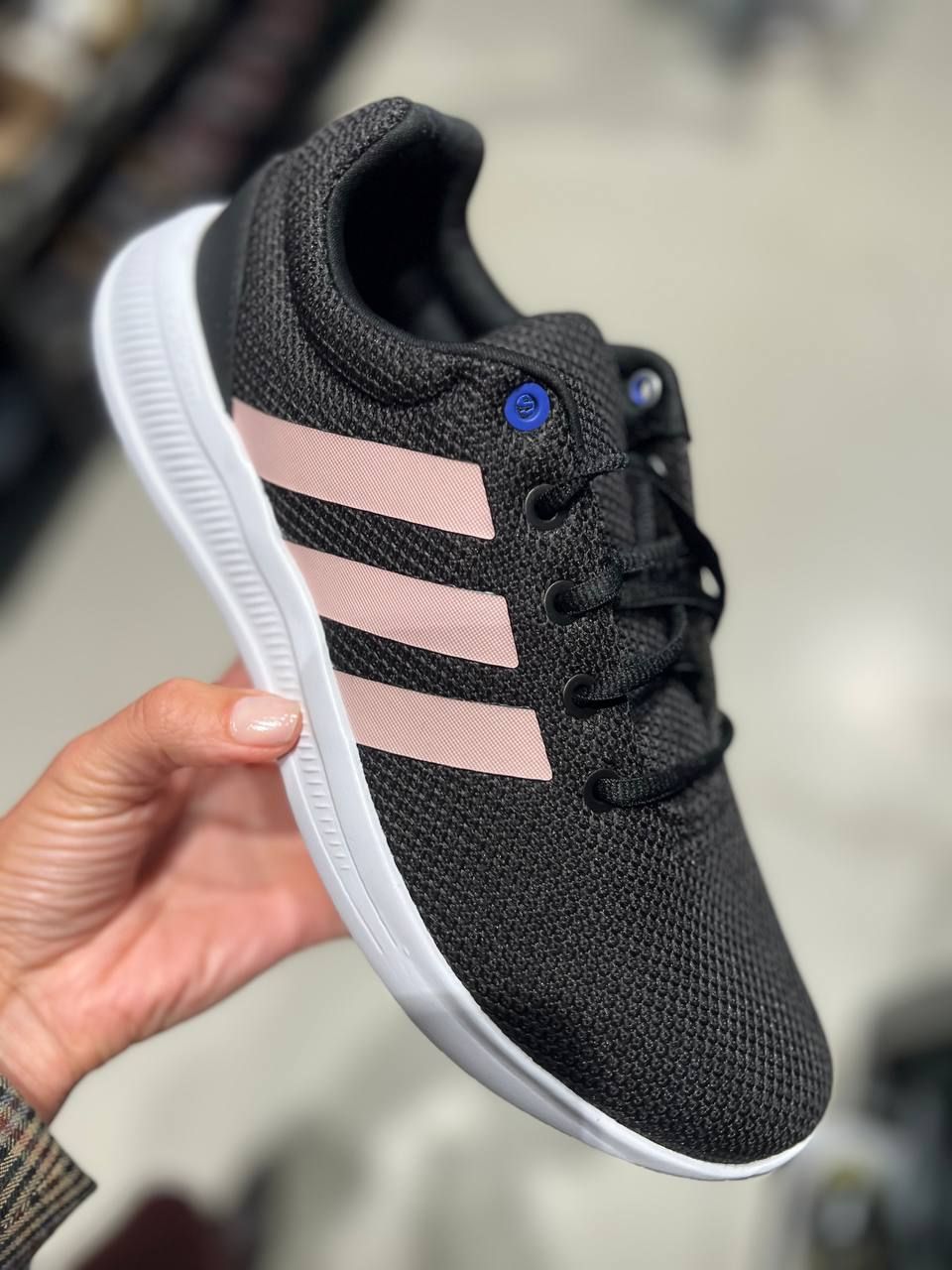 Кроссовки женские Adidas