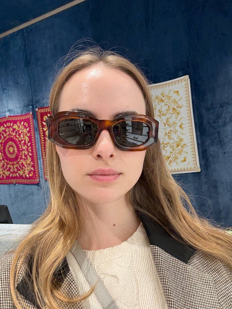 Солнцезащитные очки Versace VE4425U