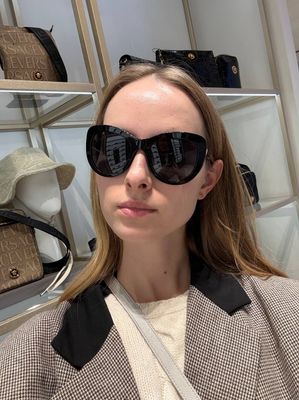 Солнцезащитные очки Versace VE4325A