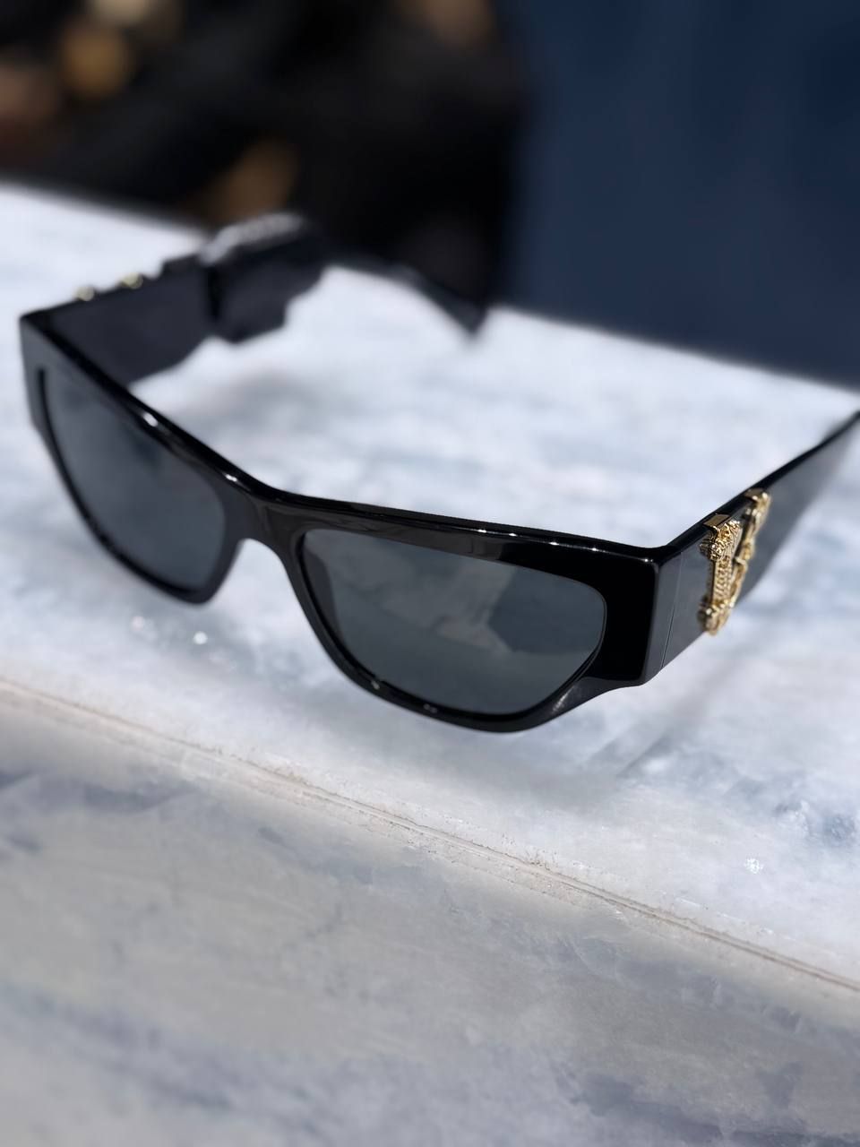 Солнцезащитные очки Versace VE4383