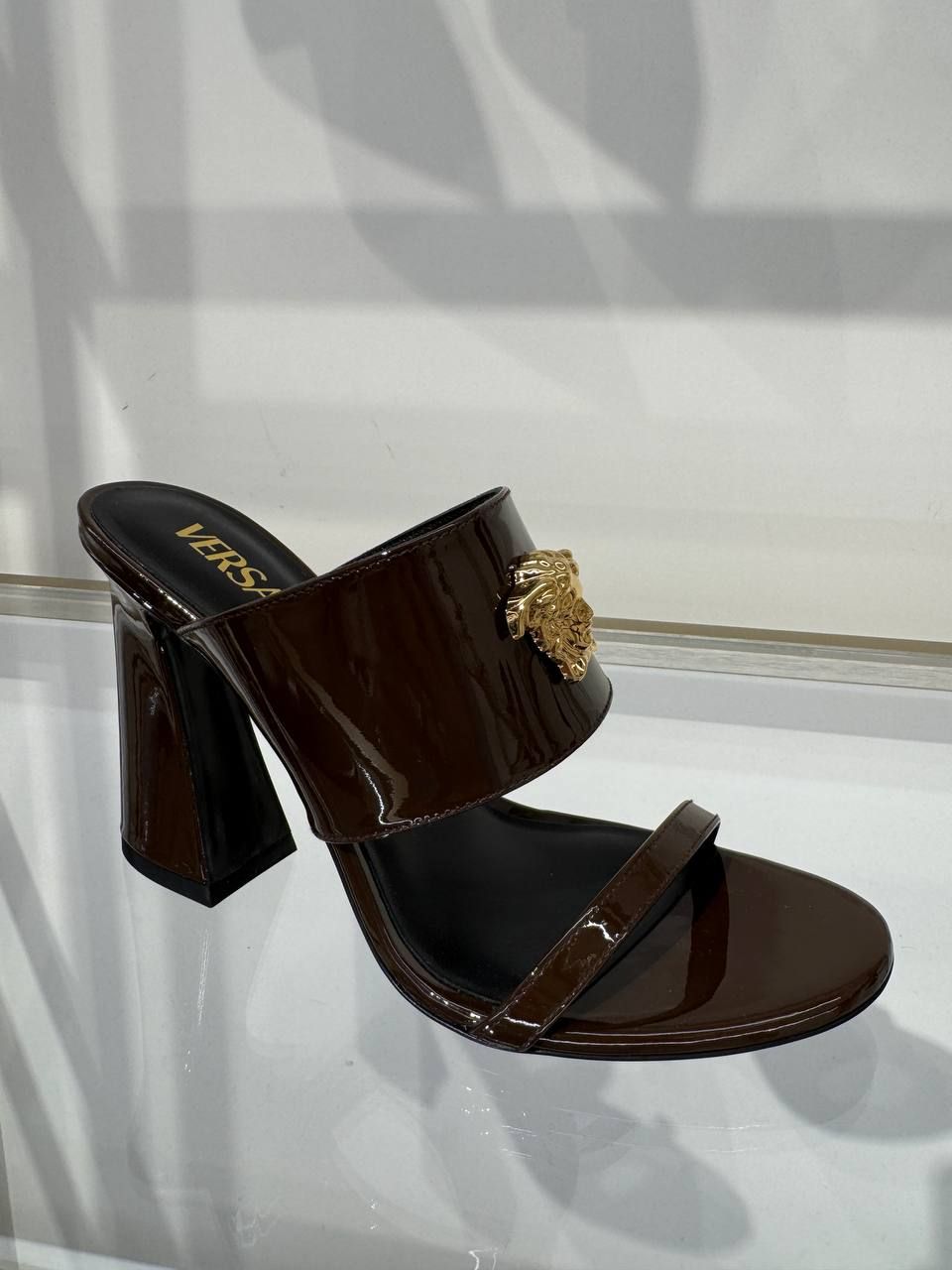 Босоножки Versace