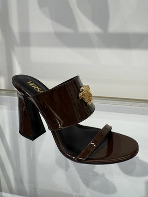 Босоножки Versace