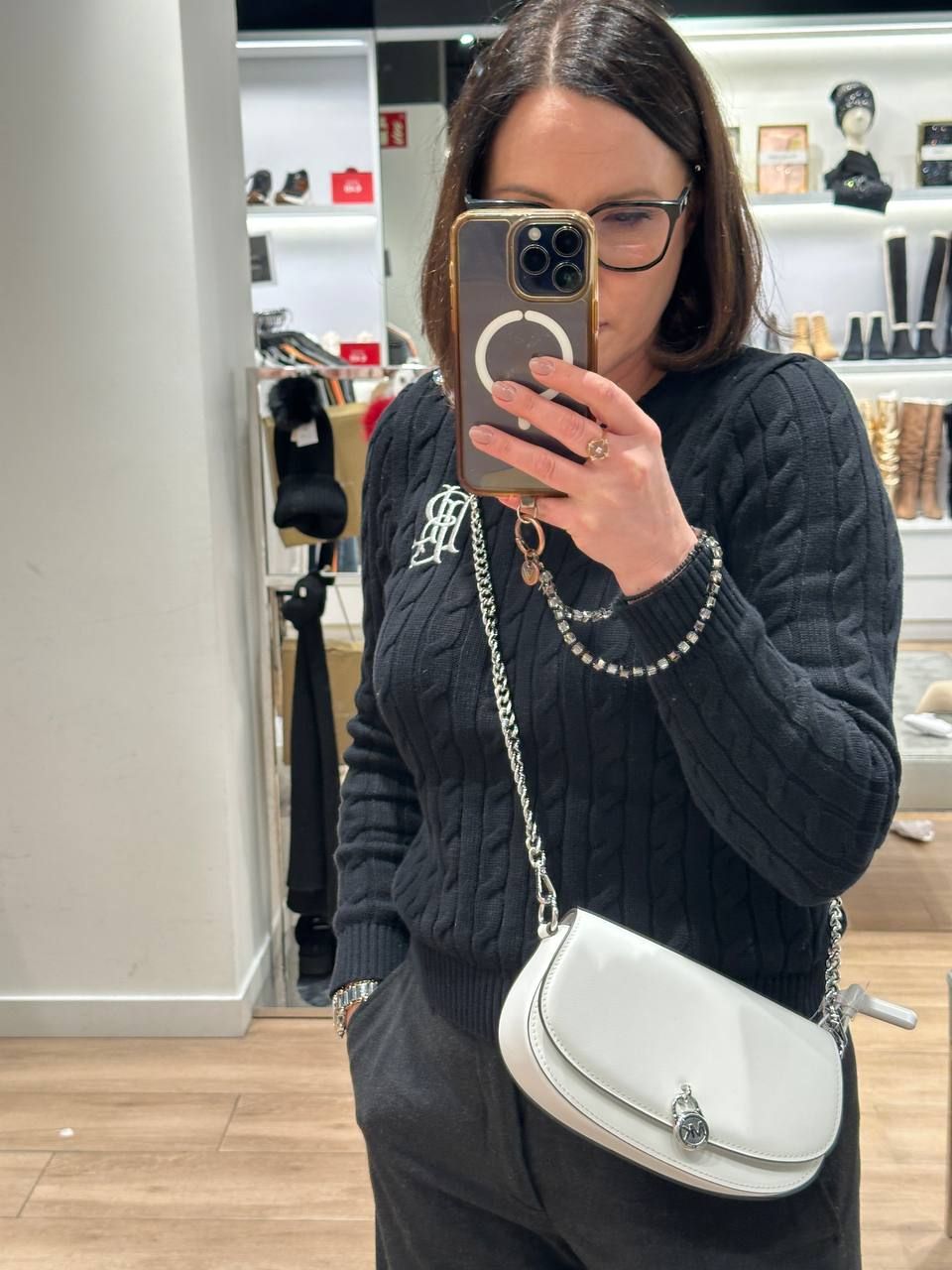 Сумка Michael Kors Mila medium