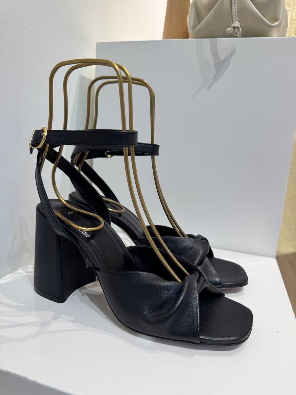 Босоножки Maje