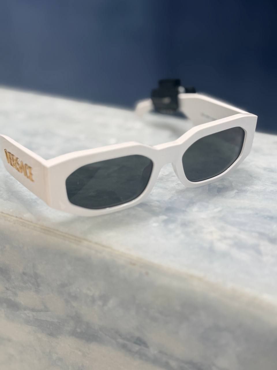 Солнцезащитные очки Versace VE4489U