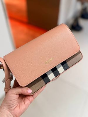 Сумка Burberry
