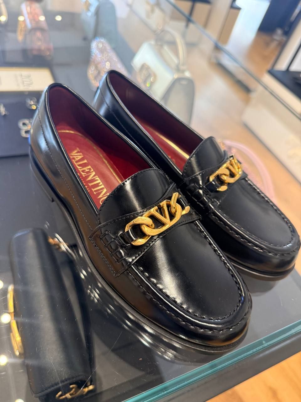 Лоферы Valentino