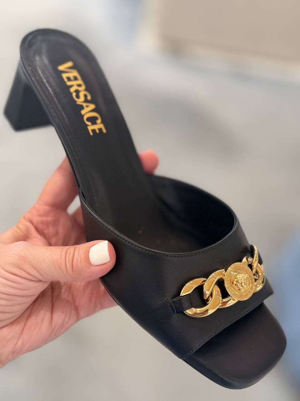 Босоножки Versace