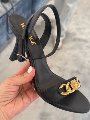 Босоножки Versace