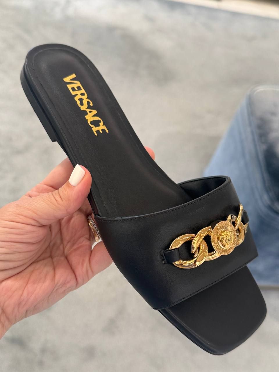 Шлепанцы Versace