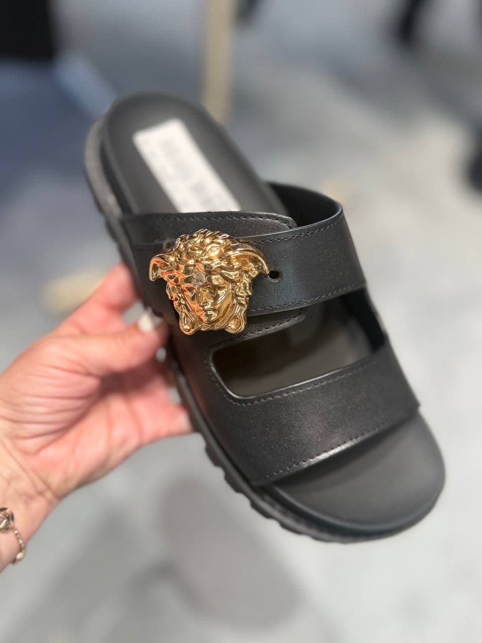 Шлепанцы Versace