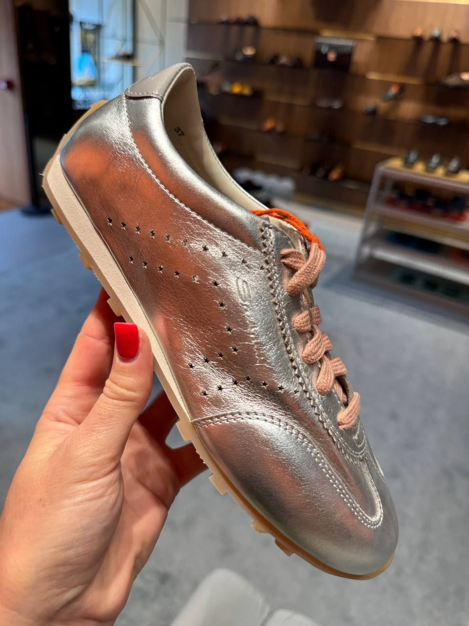 Кроссовки Santoni