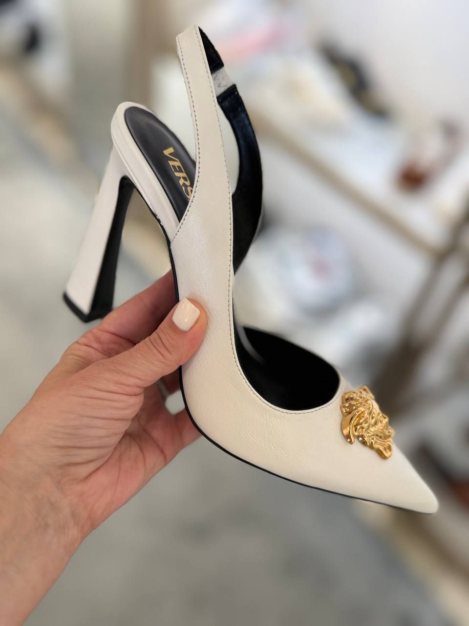 Слингбэки Versace