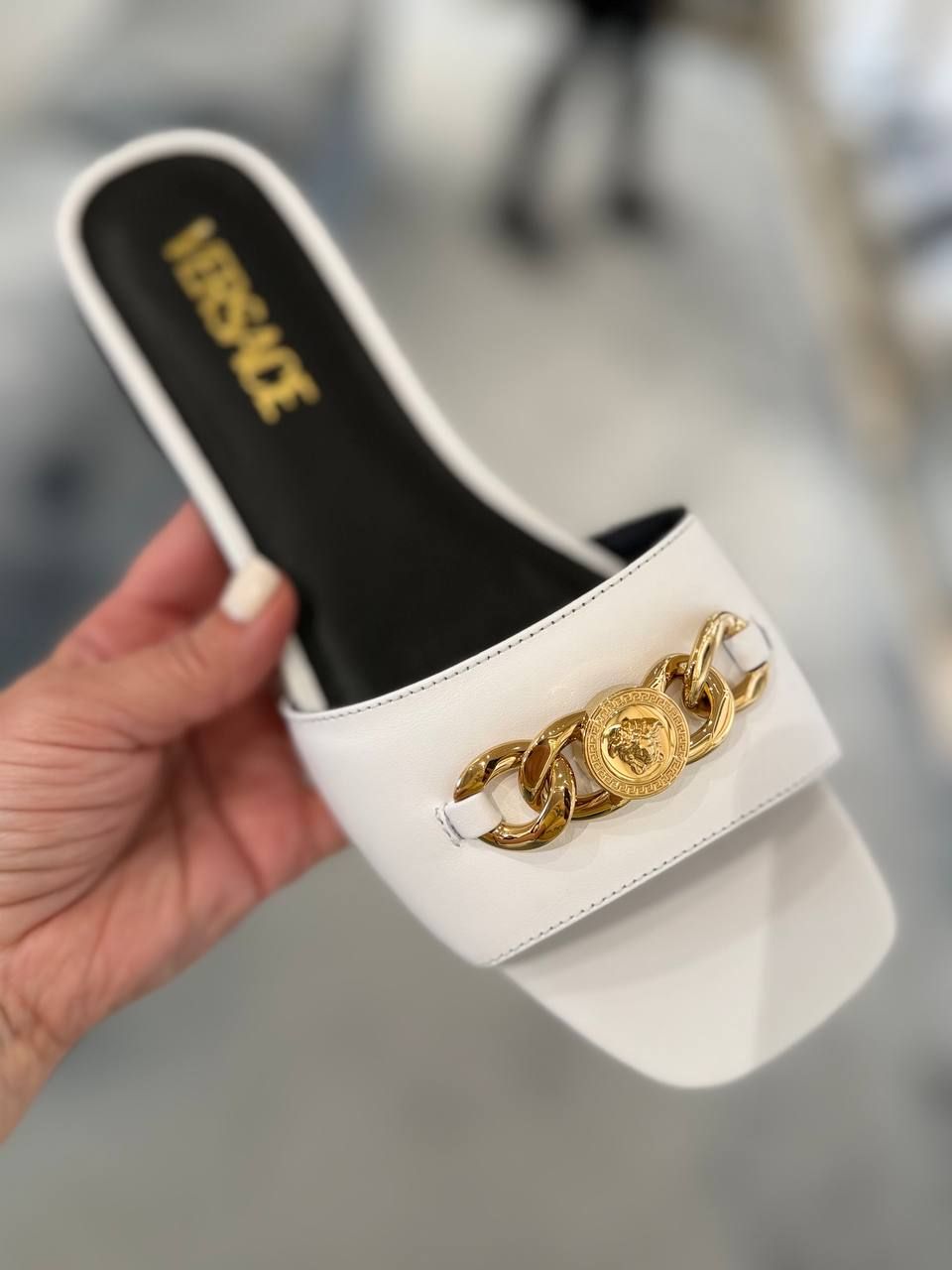 Шлепанцы Versace