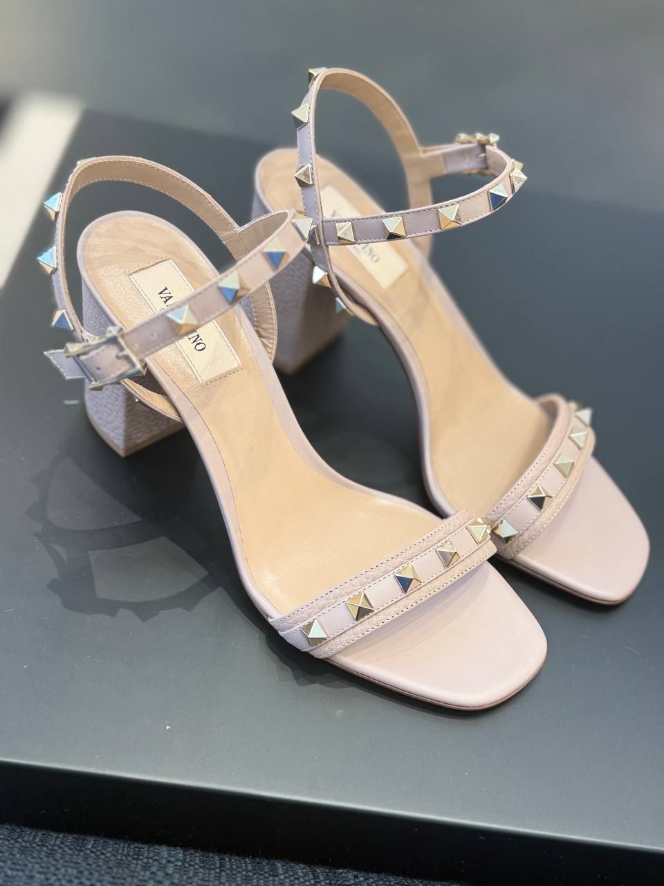 Босоножки Valentino