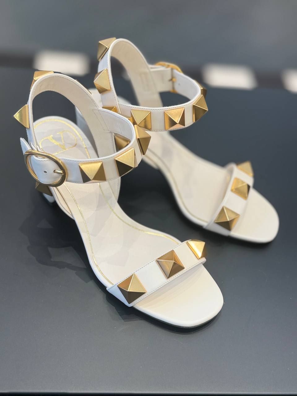 Босоножки Valentino