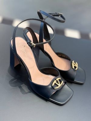 Босоножки Valentino