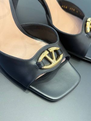 Босоножки Valentino