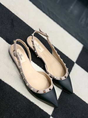 Слингбэки Valentino