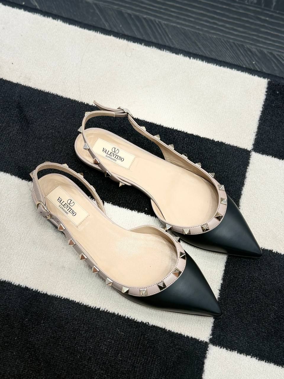 Слингбэки Valentino